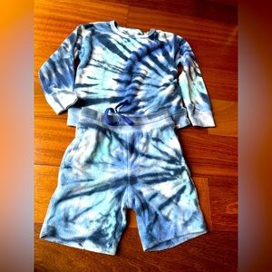 Terry cloth tie dye outfit / EUC